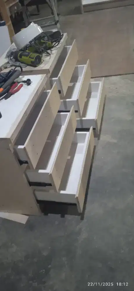 Furnitur jasa pembuatan