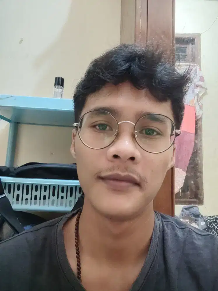 Mencari pekerjaan dibidang packing gudang & FnB