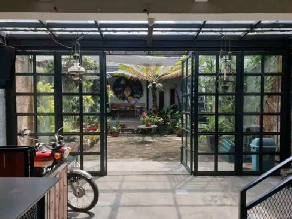 Rumah 2 lantai ex cafe untuk tempat tinggal dan usaha di Sayap Arcamanik Ref.05182