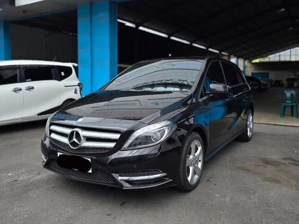 (KM 28rb) (TDP 40JUTA) Mercedes Benz B200 AT Matic 2013