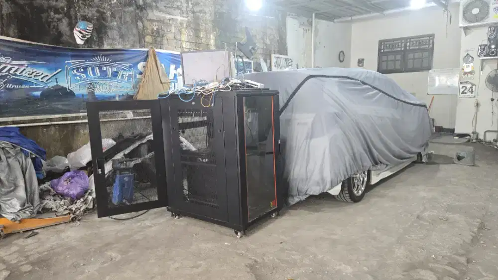 Rack server 22U bekas