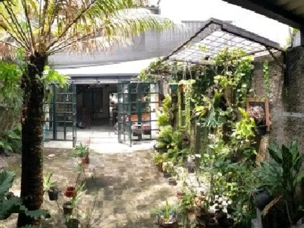 Jual Rumah 2 lantai ex cafe untuk tempat tinggal dan usaha di Sayap Arcamanik Ref.05182