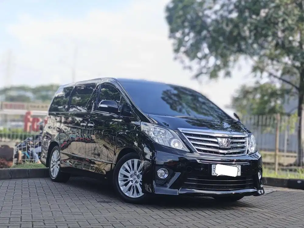 Toyota Alphard 2013