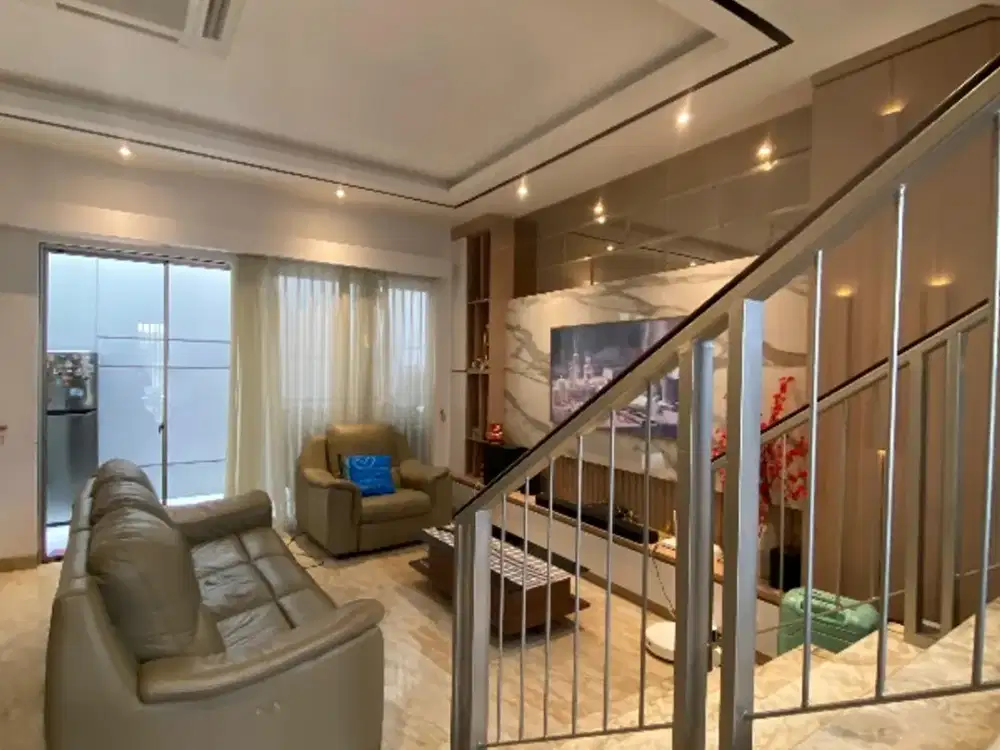 Rumah mewah full furnish interior golf island