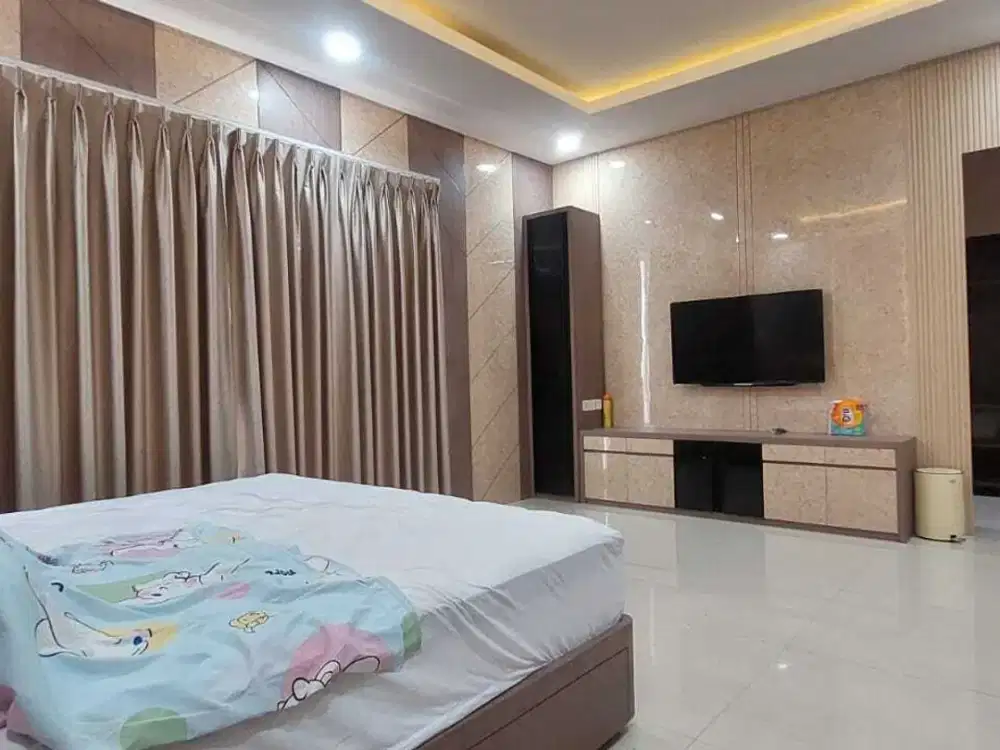 Rumah golf island type sultan full furnished siap huni