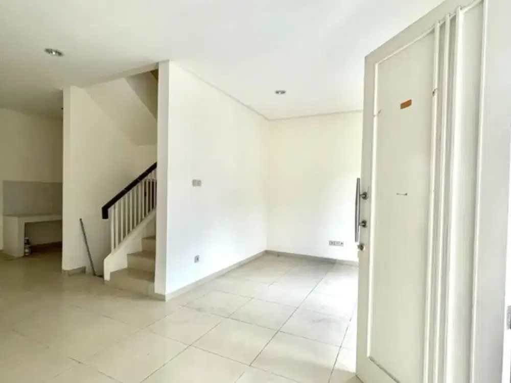 Disewa rumah  dekat pik avenue dan tol harga termurah