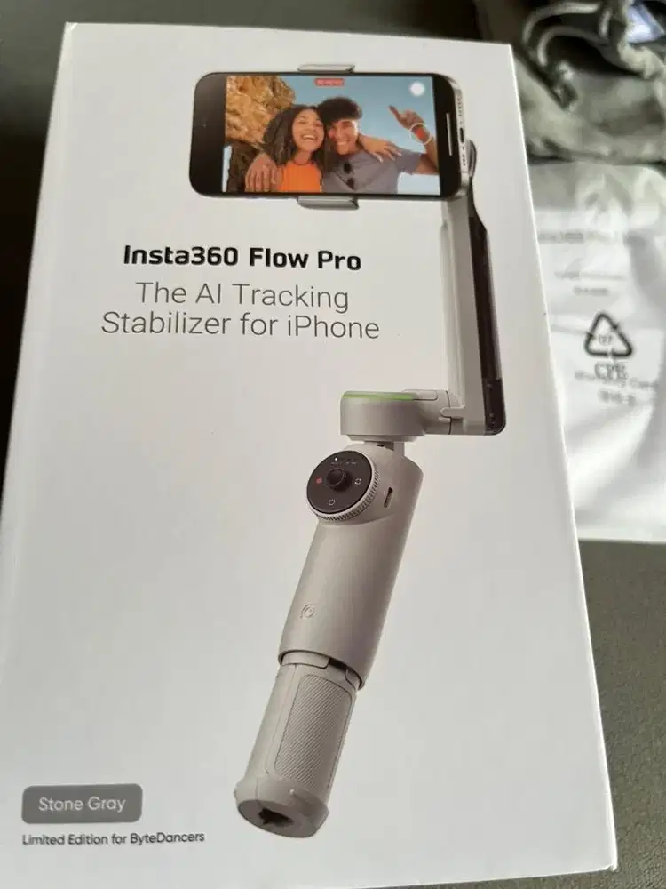 Gimbal stabilizer Insta360 Flow Pro