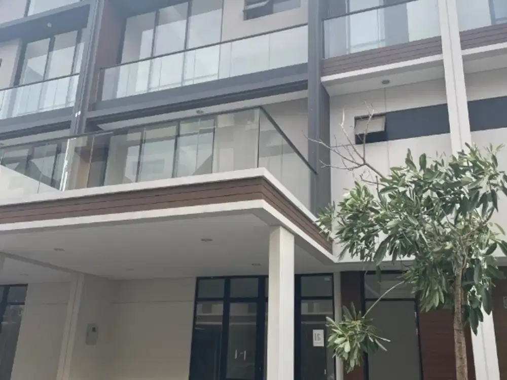 Rumah baru 3 lantai 3 kamar tidur lokasi strategis