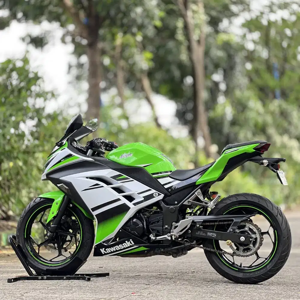 KAWASAKI NINJA 250 FI ABS OLD 2015 ANNIVERSARY EDITION KM LOW PAJAK ON