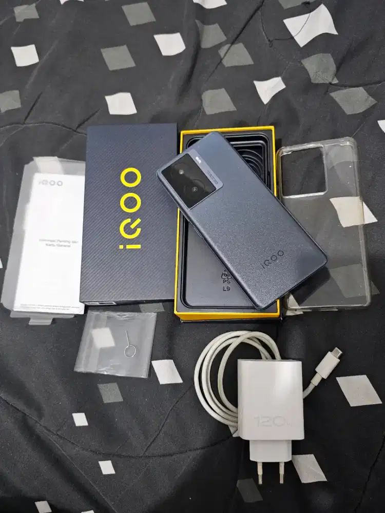 Iqoo Z7 12/256 Metalic Grey Fullset Like New!