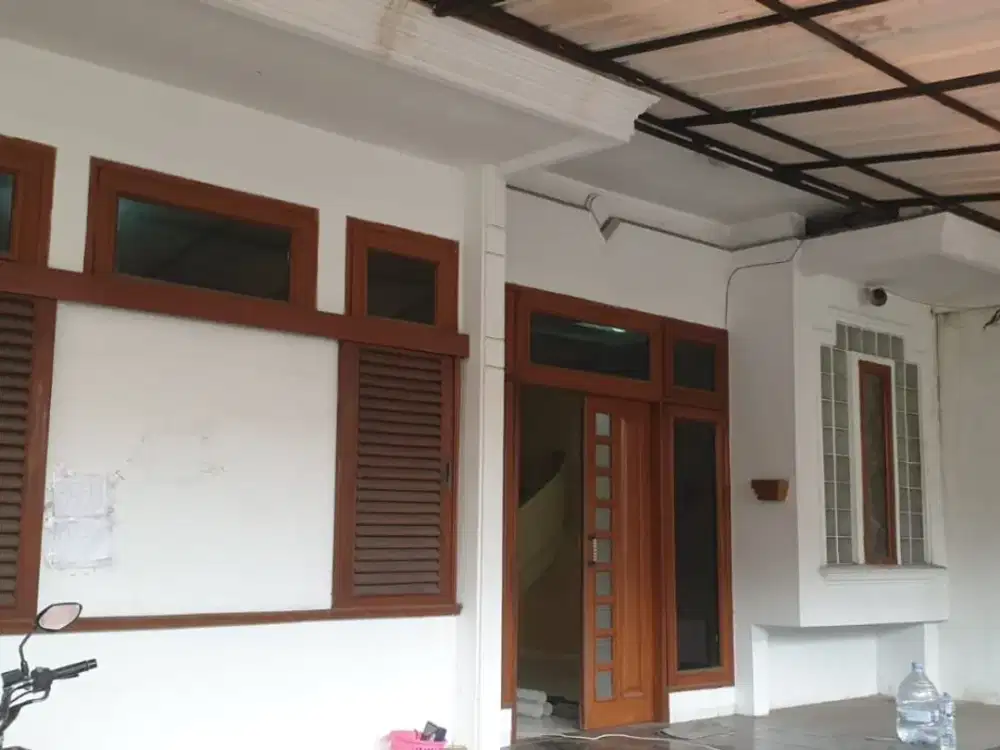 Disewakan Rumah Nyaman Siap Huni Lokasi Strategis di Muara Sari Bandung