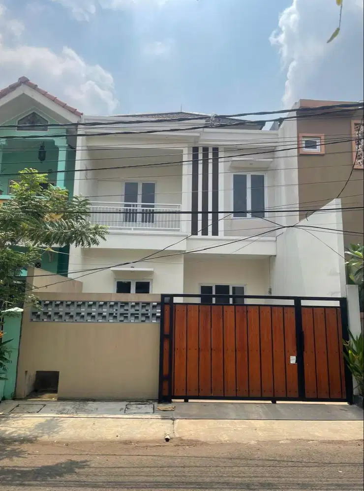 Dijual Rumah Strategis Siap Huni di Graha Raya Tangsel AZ-17150