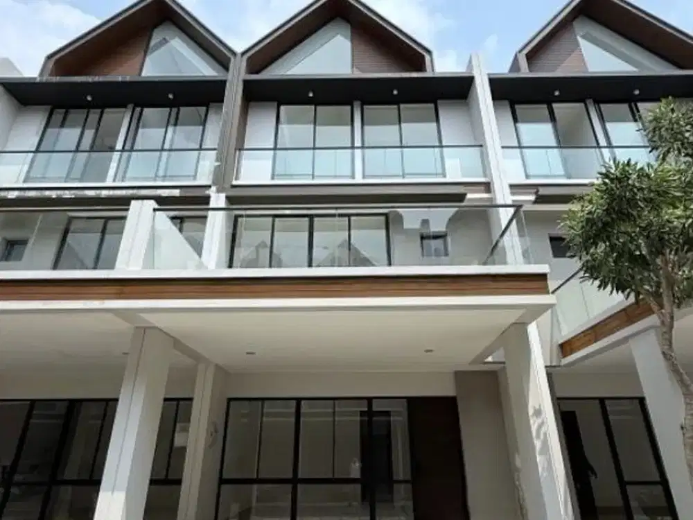 Rumah Osaka Residence PIK 2 138m2 3+1KT Strategis Siap Huni