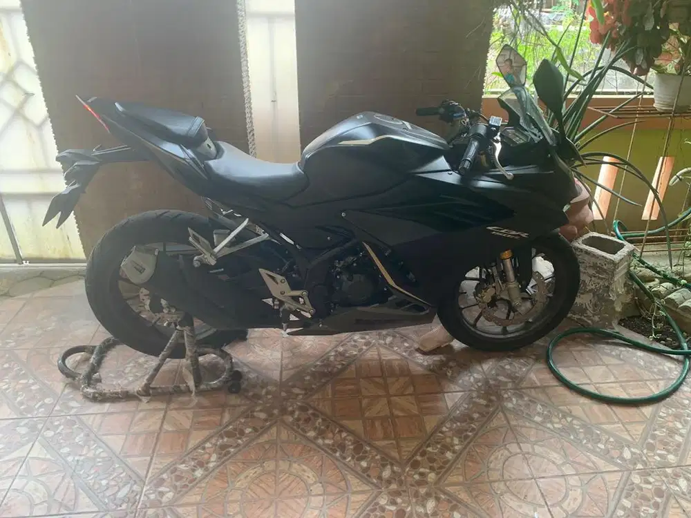 CBR150R Hitam Kinyis2 siap Gass