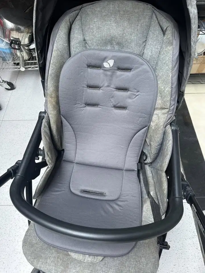 stroller joie (sudah diwrap dan laundry)