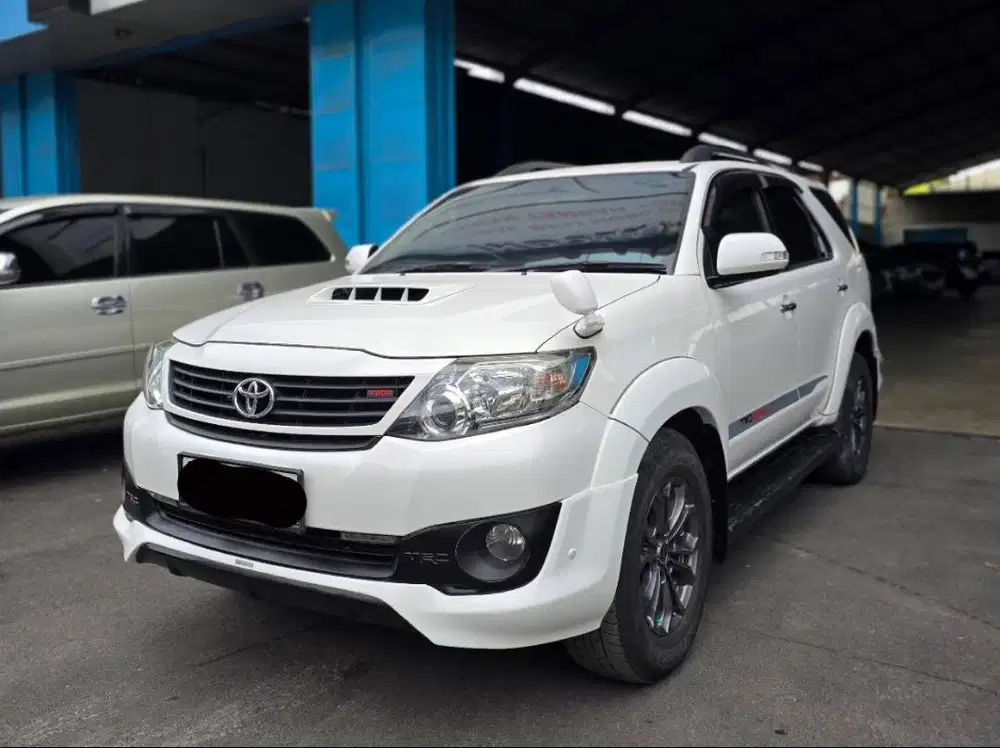 (DP 53JT) Toyota Fortuner 2.5 VNT TRD Diesel Matic 2014 / Pajero Sport