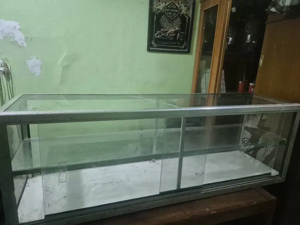 Etalase Jualan Makanan