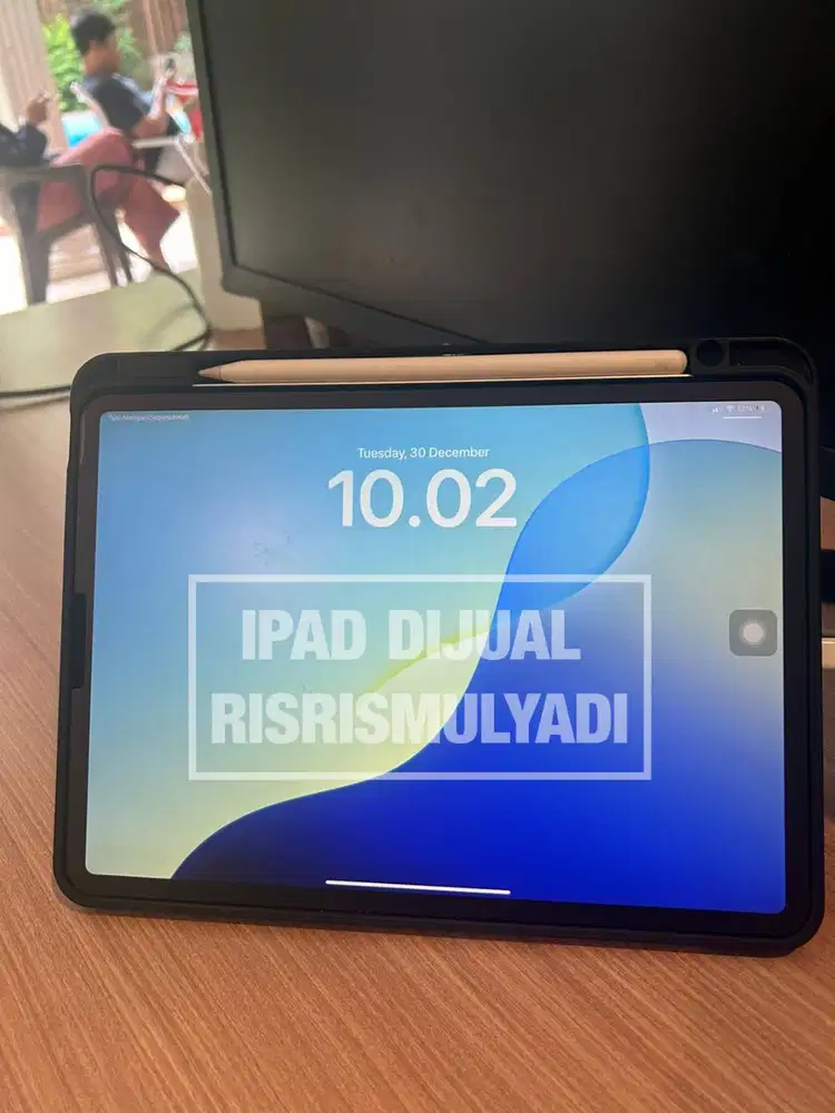 iPad Pro 11 Inch Gen 2 (2020) 128GB Wi-Fi + Cellular (PEN + KEYBOARD)