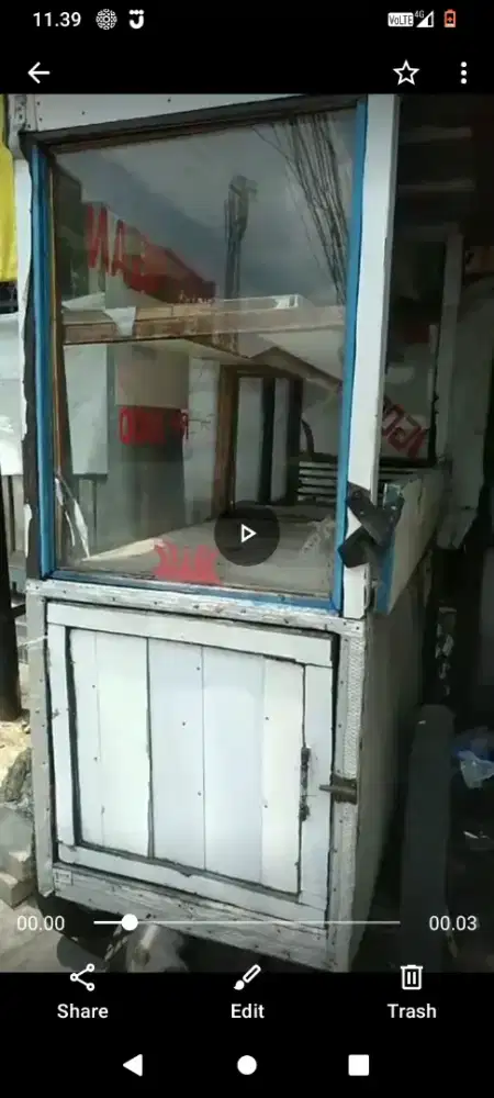 di jual gerobak buat jualan,tadinya di pakai jualan gorengan