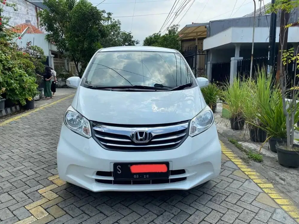 Freed 1.5 S Psd 2013 , ISTIMEWA