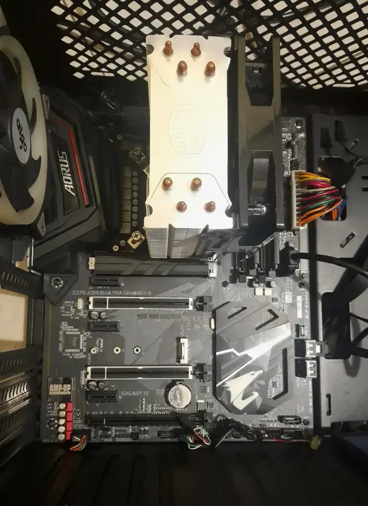 i9-9900k + Z370 Aorus Ultra Gaming + Fan