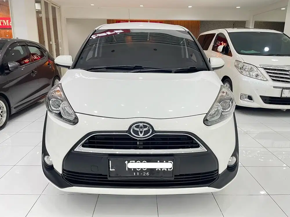 Toyota Sienta 1.5 V Automatic 2017 Kondisi Istimewa