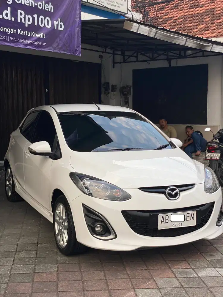 Mazda 2 RZ Matic 2012/2013 Mulus Siap Pakai Low Km