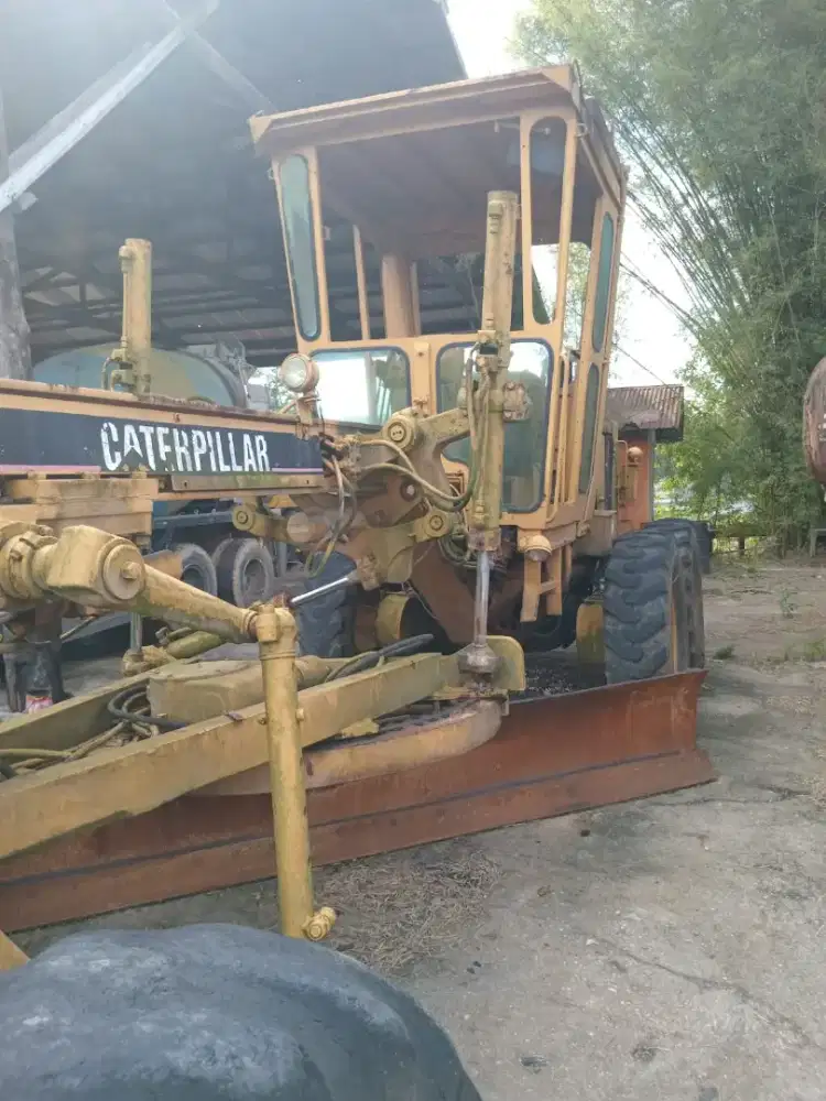 Greder Caterpillar 120G THN 2000