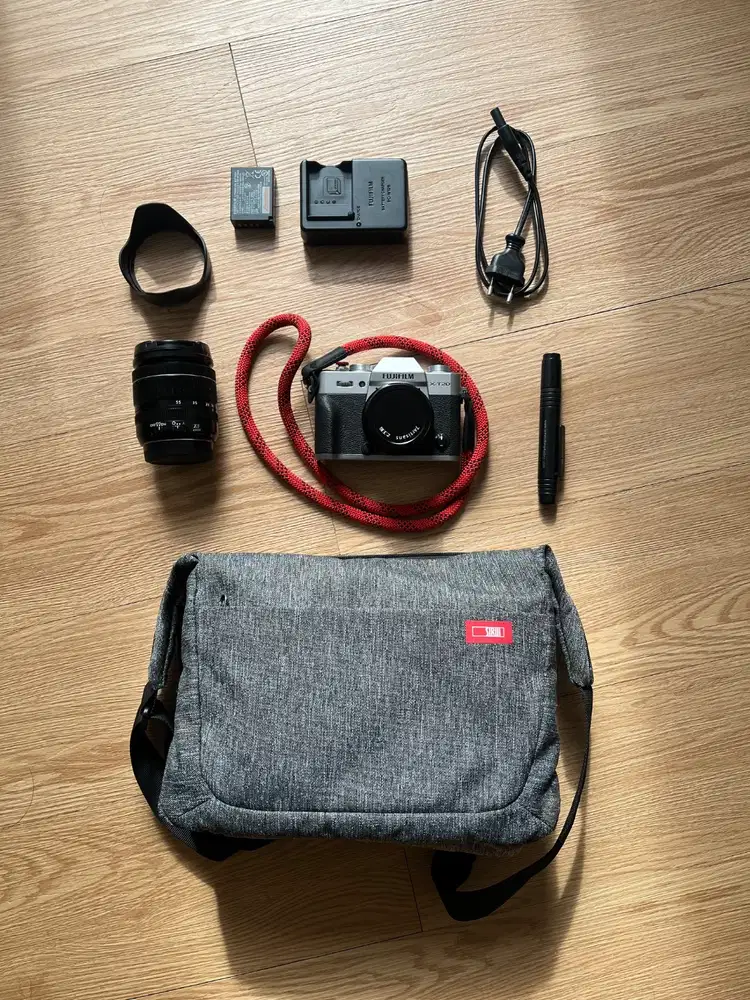 SECOND MULUS MURAH - FUJIFILM XT20 SILVER KIT XF 18-55, BANYAK BONUS