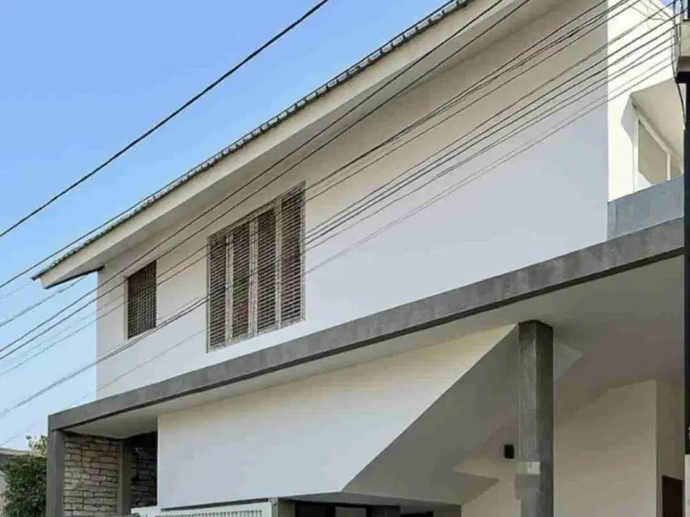 DIJUAL RUMAH 2.5LT SEMI FURNISH DEKAT DG MALL ARTHA GADING DI KAYU PUTIH, KAMPUNG AMBON JAKTIM