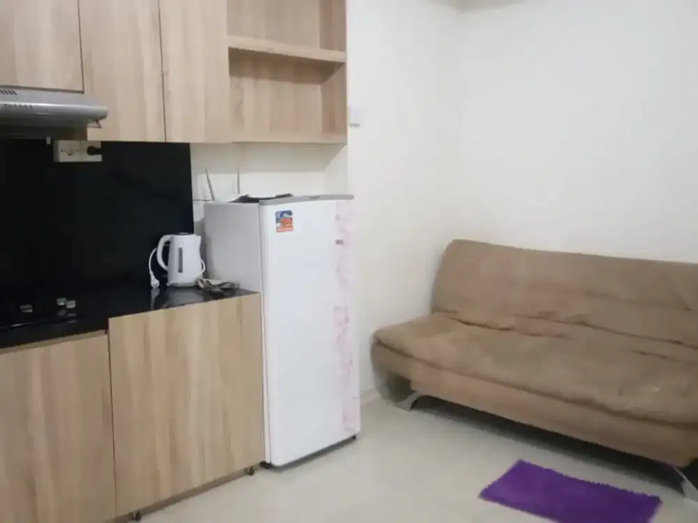 ready disewakan apartemen green lake sunter,tipe 2bedrooms full furnished,view laut priok,hadap utara,AC 3