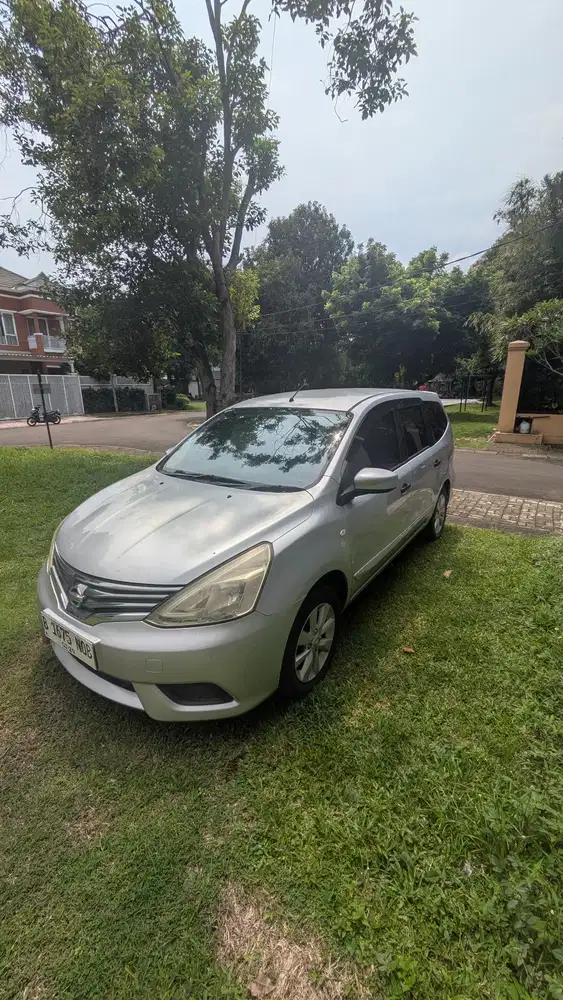 Nissan Grand livina 2013 Bensin