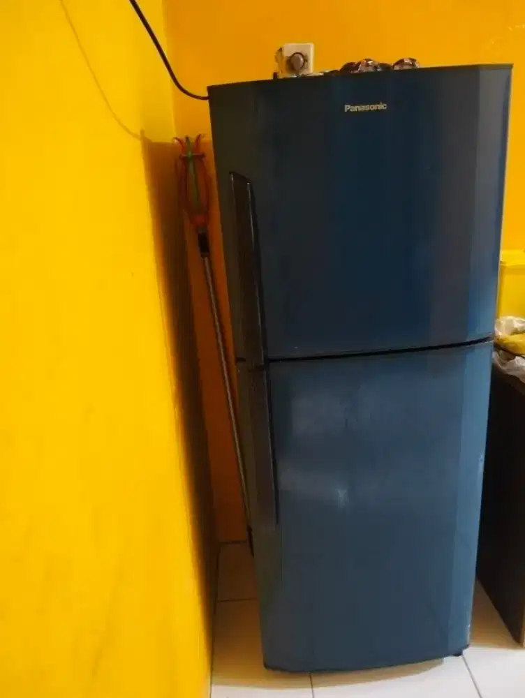 Kulkas panasonic 2 pintu besar