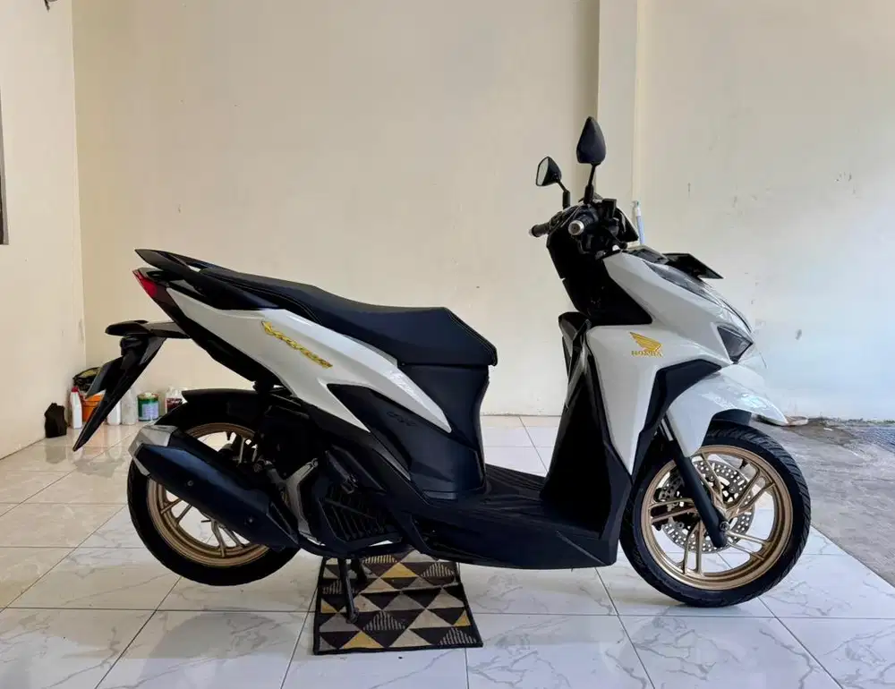 Honda Vario 125 Keyless CBS ISS MULUSSS Surat Lengkap
