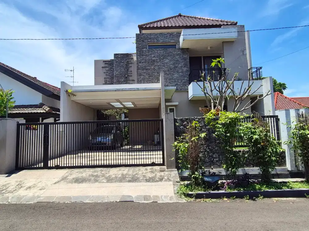 Rumah Mewah Area Perumahan Papa Papa Dekat Brawijaya Suhat Luas 407 m2