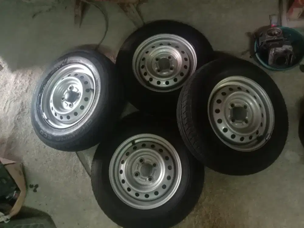 Velg r13 +ban Nik 2025