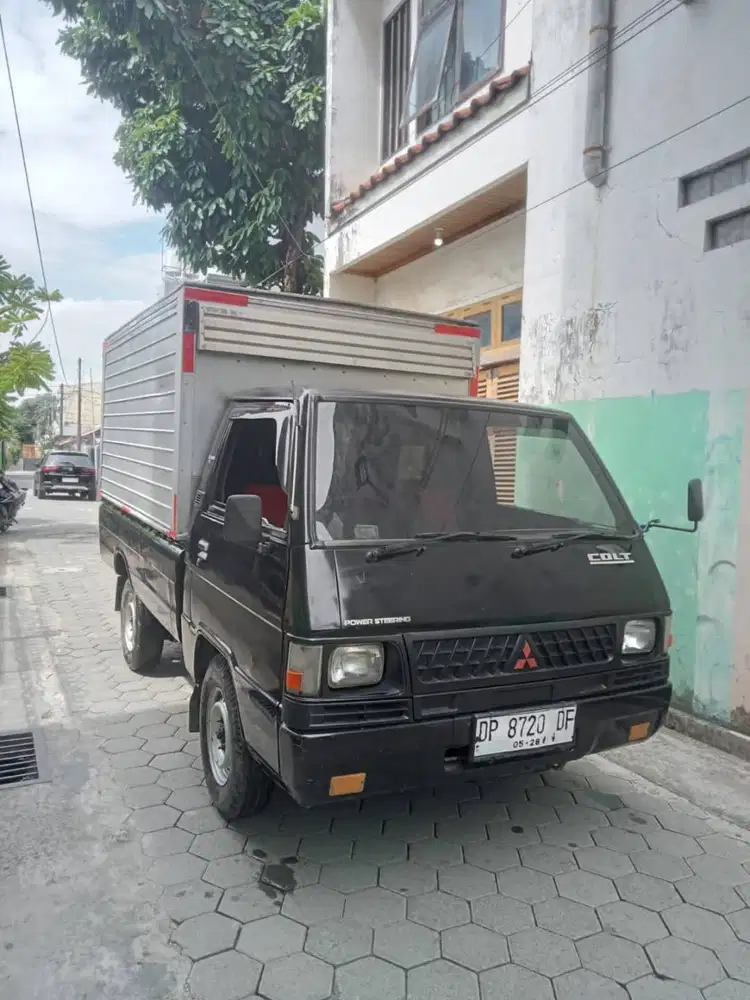 2016 Mitsubishi L300 PU FB-R
