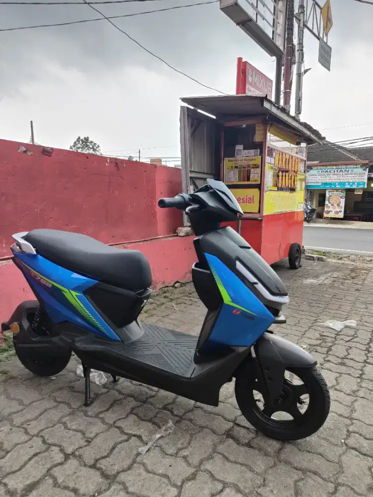 SEPEDA LISTRIK TIPE TERBARU DARI UWINFLY T78B