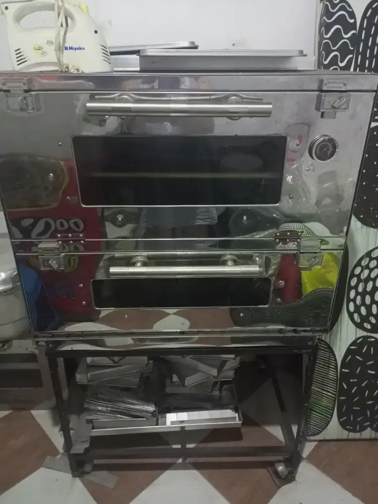 Dijual oven bekas jarang pakai