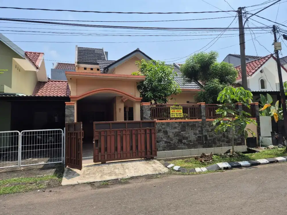 Rmh bagus di Jl Akalipa Ry Kemang Pratm 3, Kt3+1, Km2+1, siap huni, carport dan taman depan