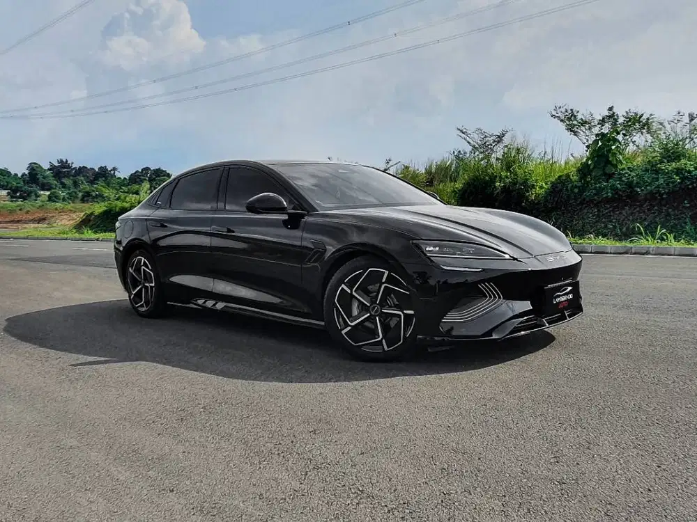 BYD SEAL PREMIUM EV 2024 HITAM LISTRIK 2025 PERFORMANCE SEALION 7