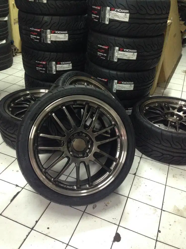 Original Volk Racing RE30 19x8 ET35 & 19x9 ET38