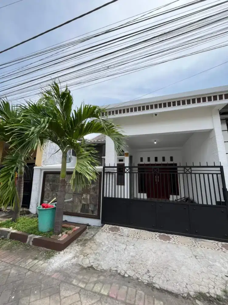 Di Kontrakan Rumah Pesona Candi