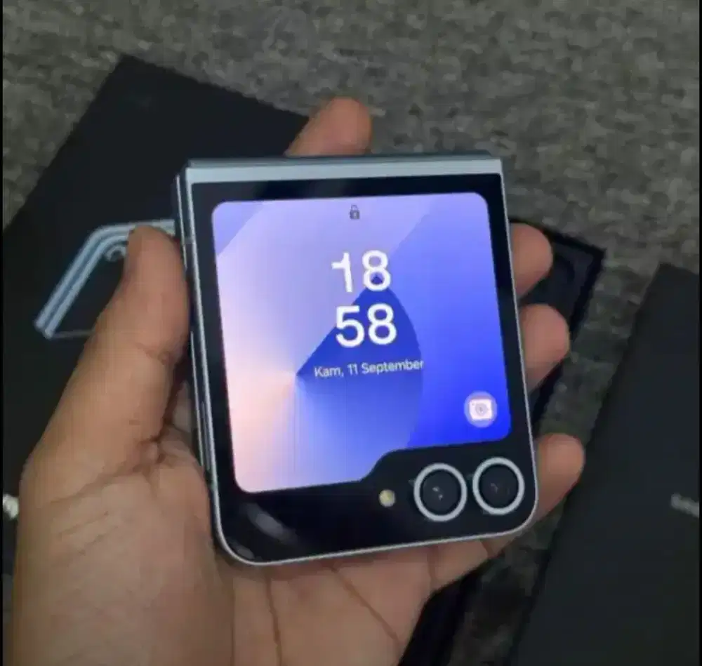 Samsung Z Flip 6 12/256 no minus tt bt ajuin siap nambah