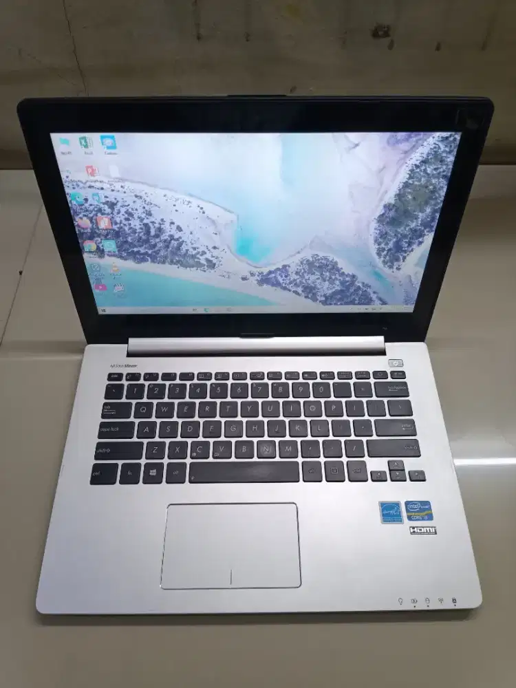 Asus s300ca, Core i3 gen3, ram 4gb, SSD 256gb, layar 14 in touchscreen