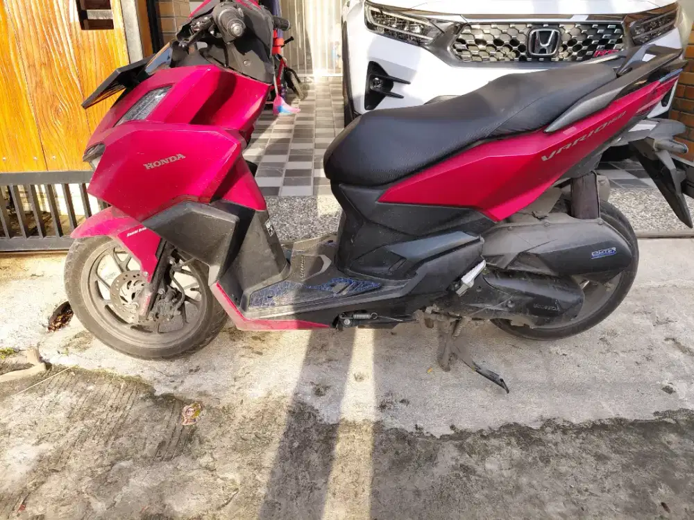 Honda vario 160 CBS merah