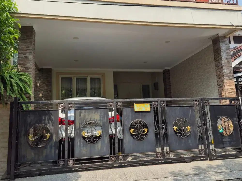 Rmh Bagus Renov total thn 2019, Lt 216, bgn 251, 2lt,4kt, 1kp, siap huni,akses dekat sekolah, ruko, rumkit di Kemang Pratama, Bekasi