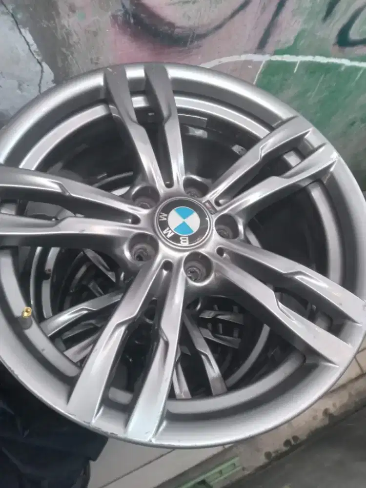 Jual velg ORI BMW M3