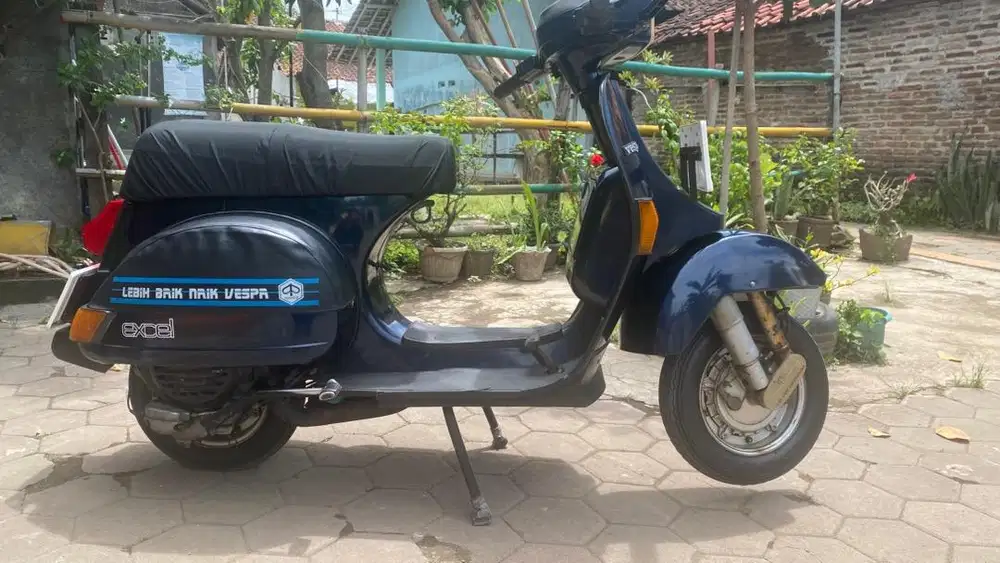 VASPA EXCEL 2002 ORIGINAL PAINT & PART