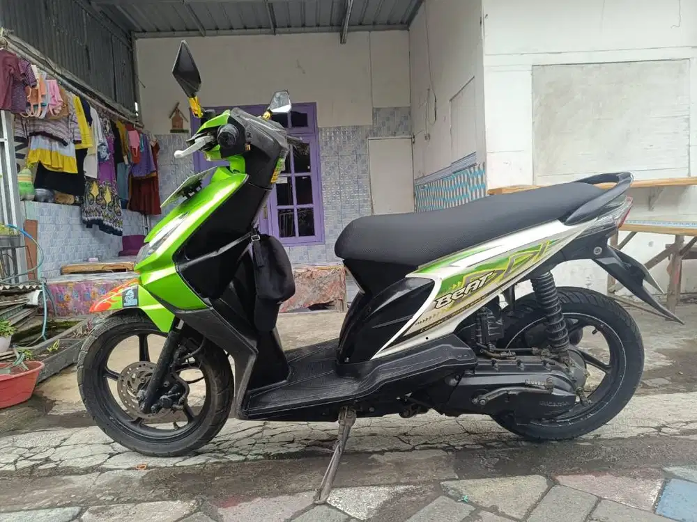 Di jual Honda Beat Karbulator kondisi mulus mesin sehat